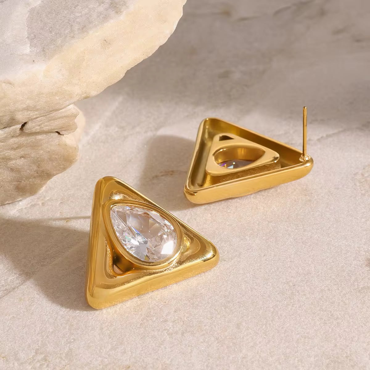Tri Eardrop