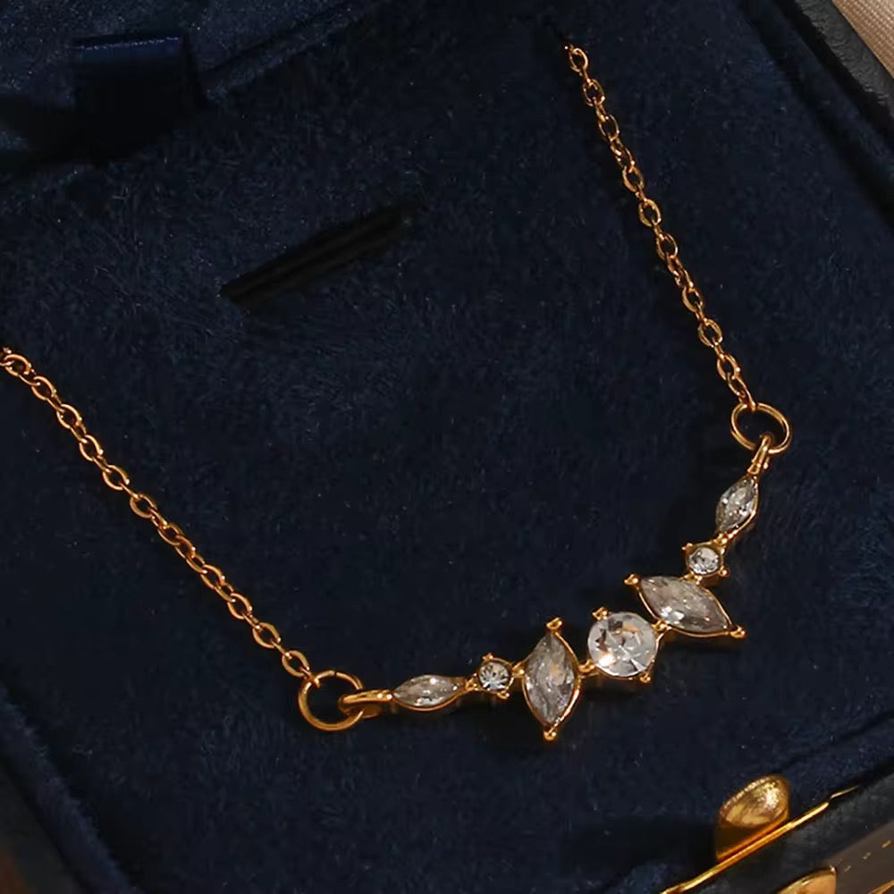 Elara Necklace