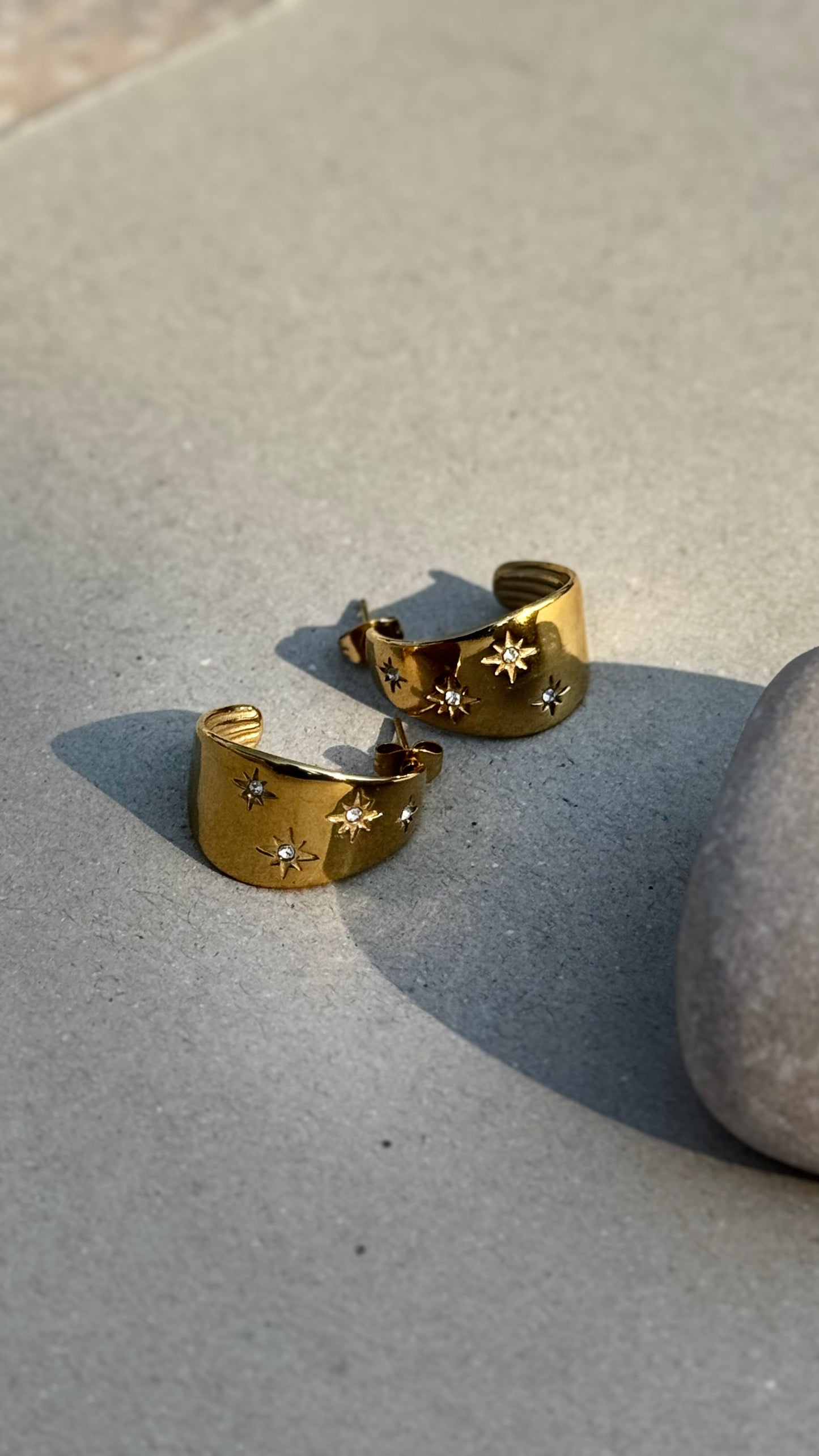 Star Half Thic Hoops