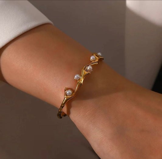 Pearl Wavy Kada