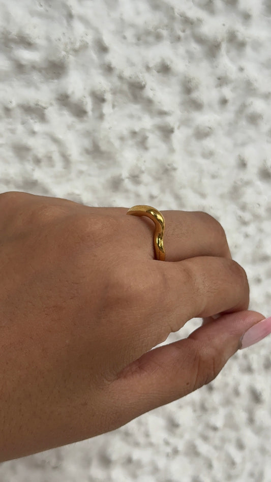 Wavy Ring