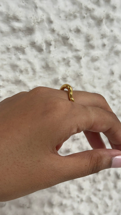 Wavy Ring