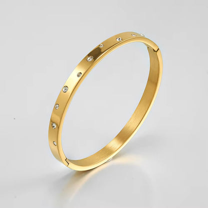 Linear Luxe Kada